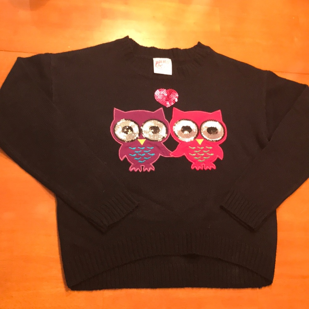 Girls black sweater with cute owl detail!